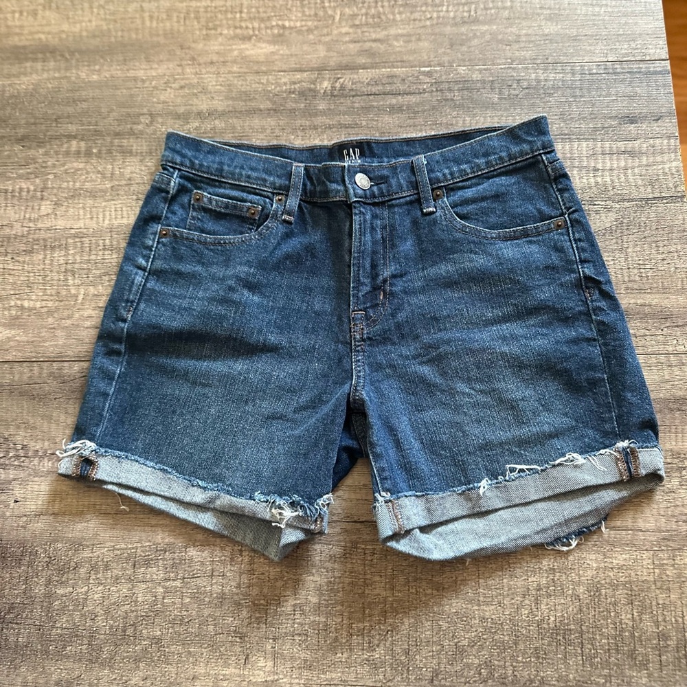 Gap denim shorts- size 27